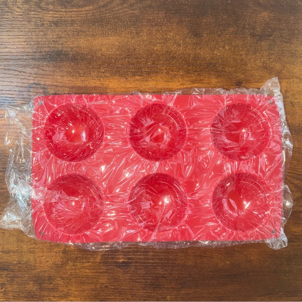 Red Baking Mold 6 Cavities